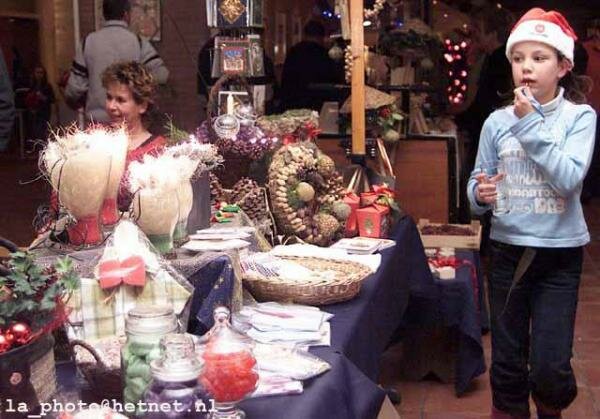 Sfeervolle Kerstmarkt in Assen Oost