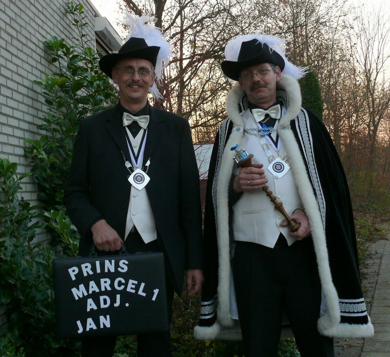 Adj Jan en Prins Marcel de eerste van de Narren van Pitlo