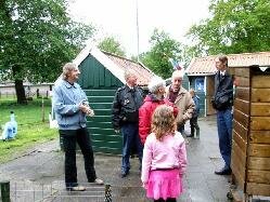 Bezoelers op de net heropende Kinderboerderij de Pittelstee in Pitelo