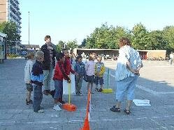 VeiligVerkeer Nederland. De landelijke actiedag 'Op Voeten En Fietsen naar school' 2006