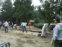 Ambtenaren aan het werk voor de kinderboerderij